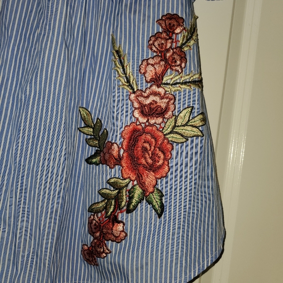 Ruffle Top - Picture 3 of 7